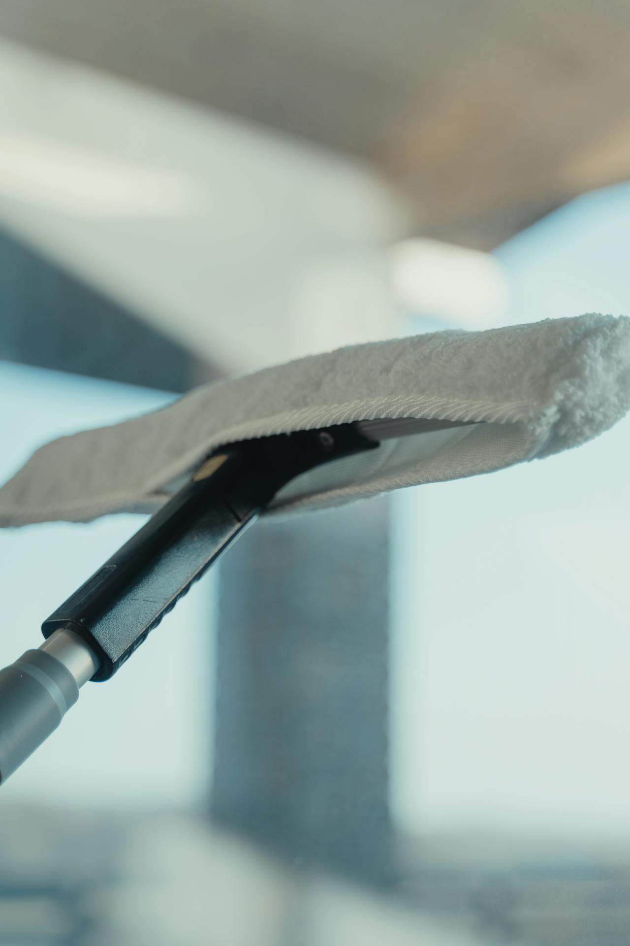 Professional commercial cleaning in a Franklin, TN workspace